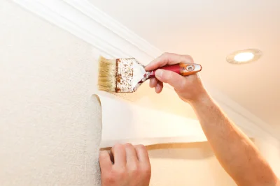 Pose de papier peint à Laviron — revêtements muraux et toiles de verre